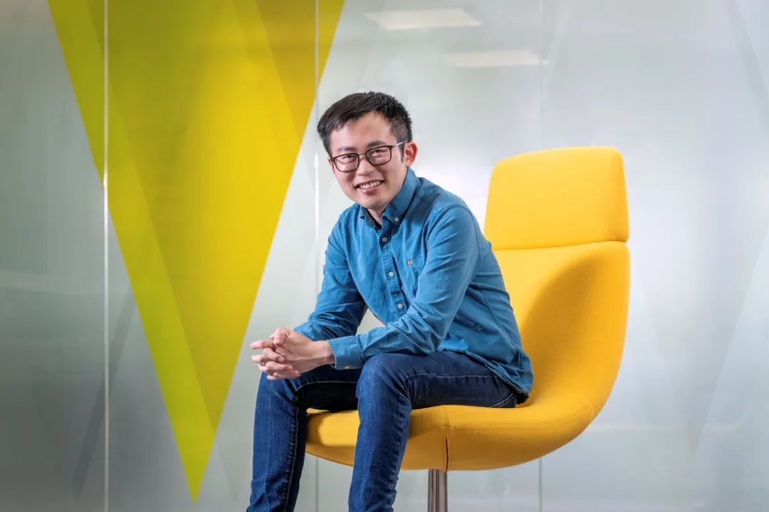 从预测风暴到设计分子:人工智能基础模型如何加速科学发现
