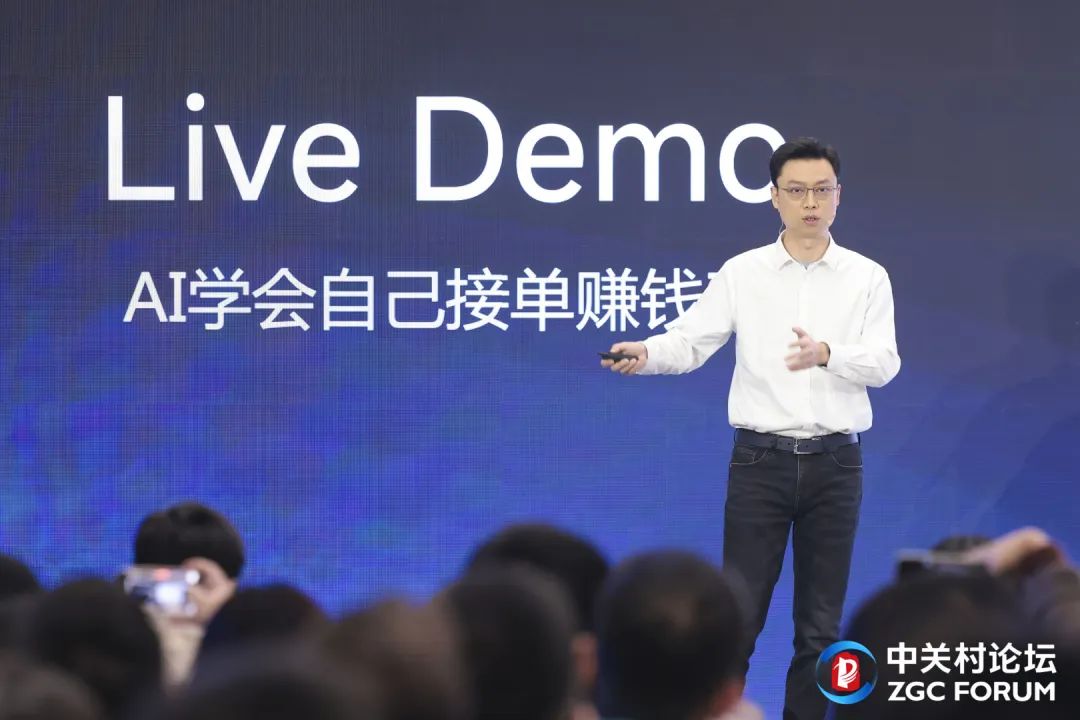 智谱发布免费的超级 Agent:像 Manus 一样干活,像 DeepSeek 一样思考