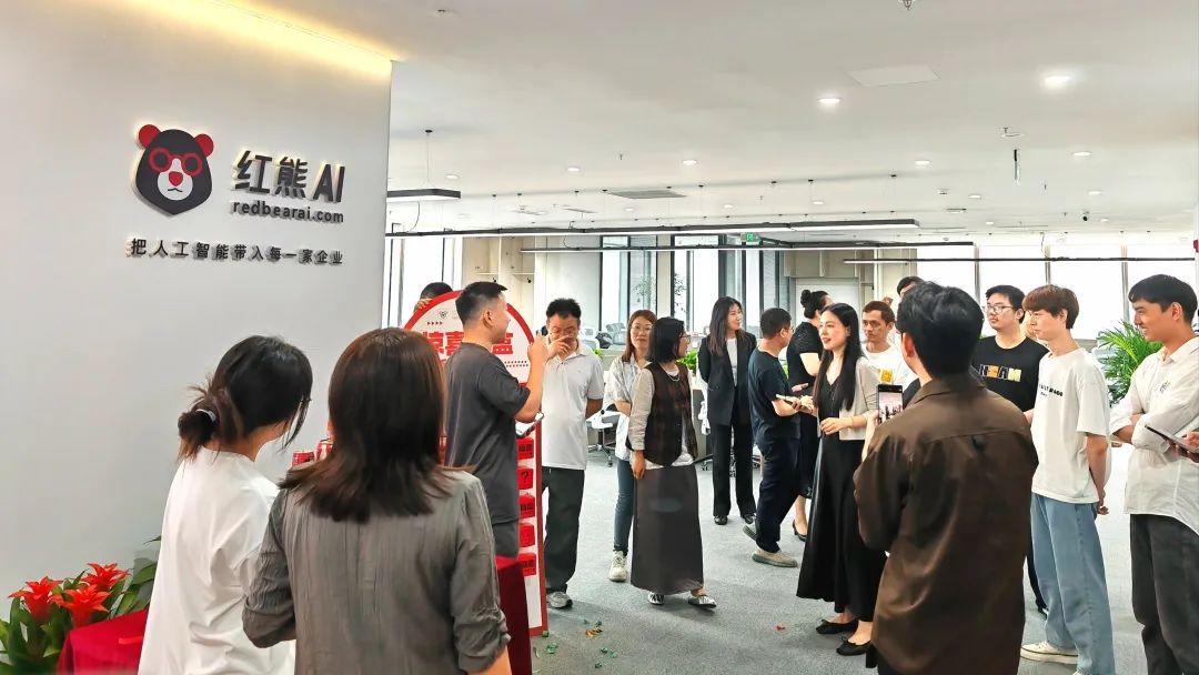 “AI原生”时代:企业数智化转型的分水岭
