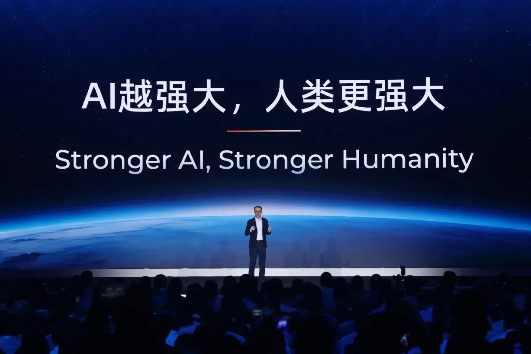 阿里在云端讲AI,美团在地面落地AI:未来五年谁能跑出五倍?